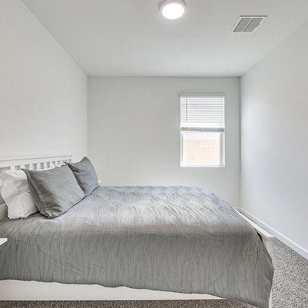 Maricopa Home With Putting Green And Covered Patio! Екстер'єр фото