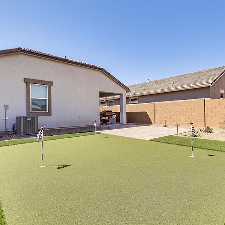 Maricopa Home With Putting Green And Covered Patio! Екстер'єр фото